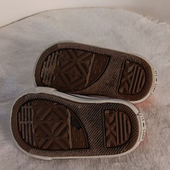 Converse Pink Baby Sneakers - Picture 5 of 6